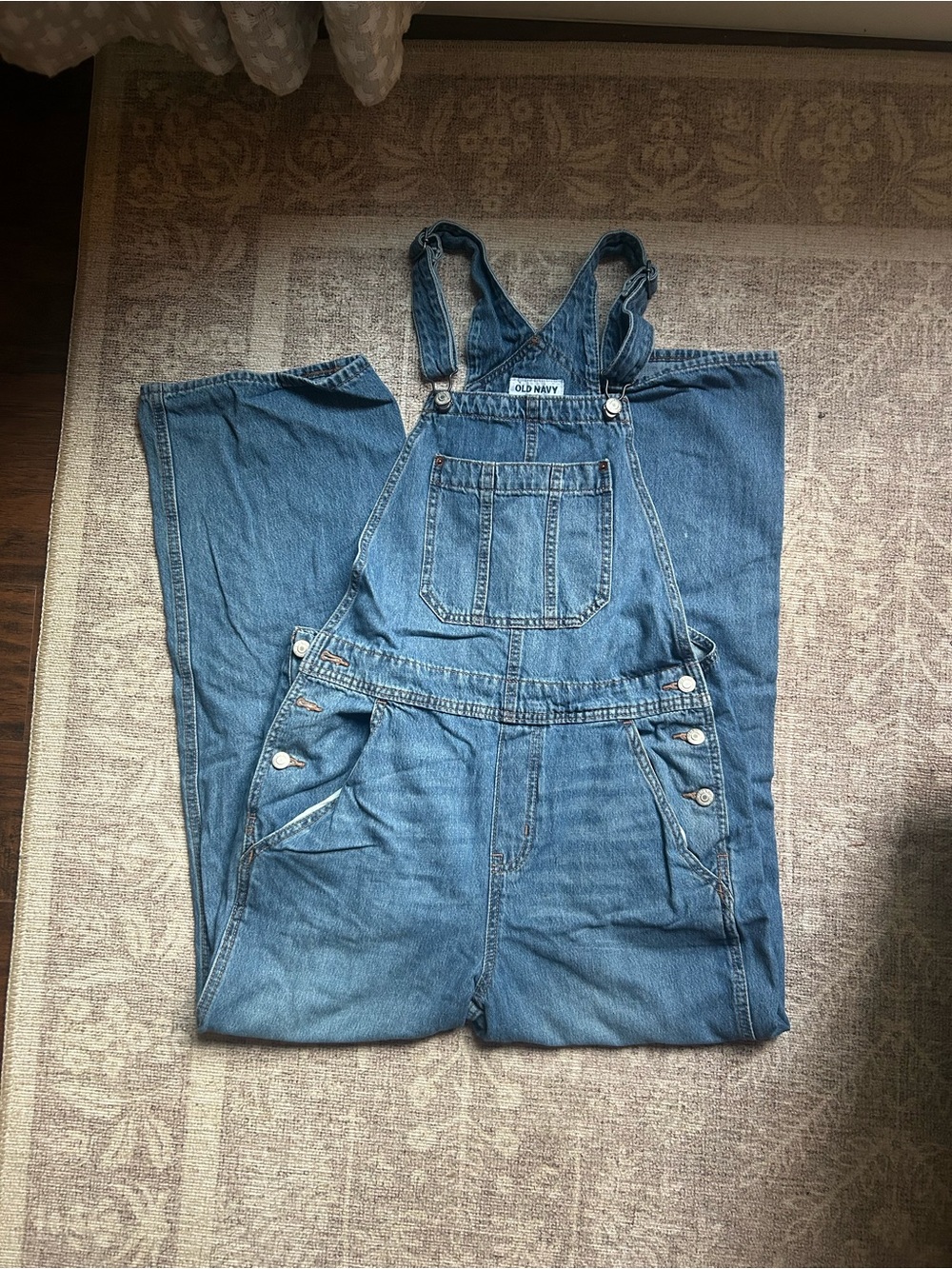 Old Navy Women’s Blue Denim Baggy Wide-leg 6 Tall Overalls